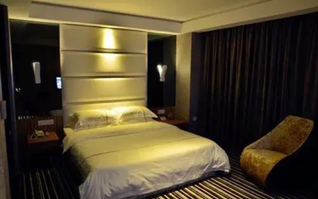 Yilai Hotel (Foshan Dali Fengchi aluminum market store)