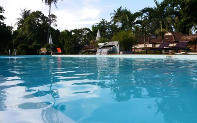 Lanta Long Beach Hostel