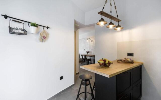 Atmospheric Apartment near Acropolis by CloudKeys