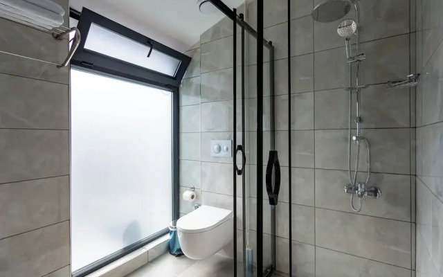 ATM Suite Hotel