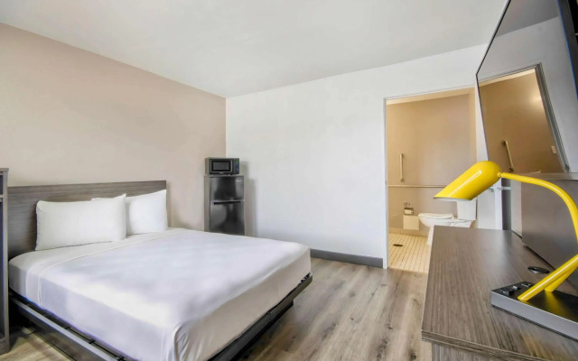 Motel 6 Austin, TX - North