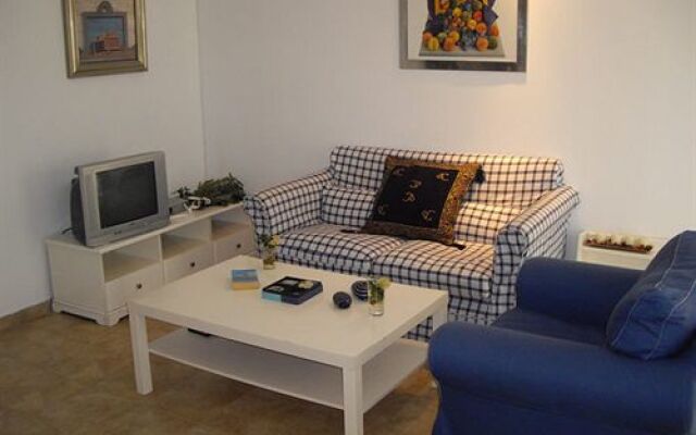 Sanidiamonds  APARTMENTS & STUDIOS