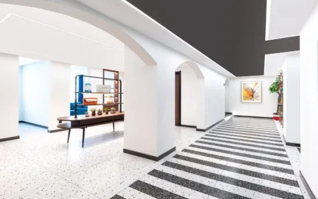 Jingyue Elegant Hotel