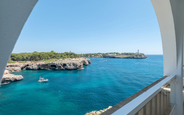 Orange Colom Seaside Apartments