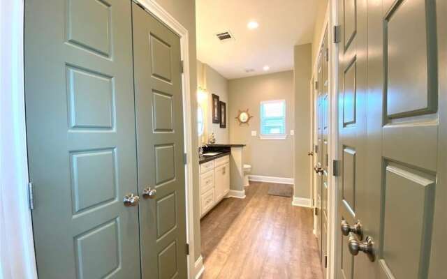 Sea Beauty 3 Bedroom Home by RedAwning