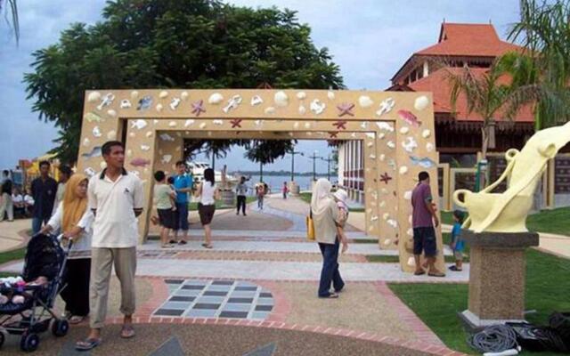 Lumut Waterfront Apartment 62