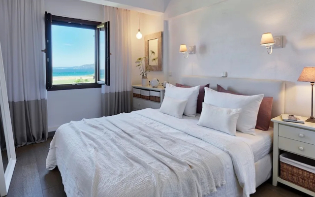 Soleado Beachfront Villa