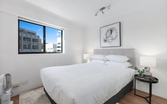 Bright 2-bed Surry Hills Apartment With Balcony – Guest Rooms – Sydney