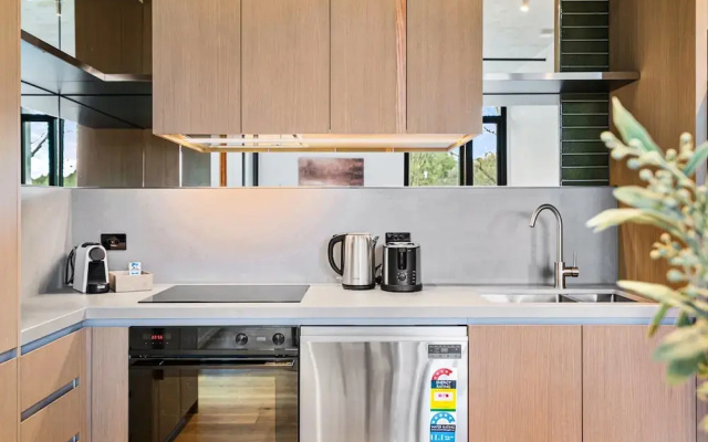 Brand-new 2-bed With Rooftop Access