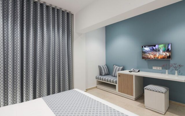 Zephyros Hotel