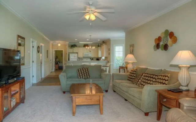 Magnolia Pointe 101 4811 3 Br condo by RedAwning