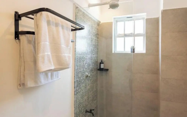 Lux Suites Studio City Apartments