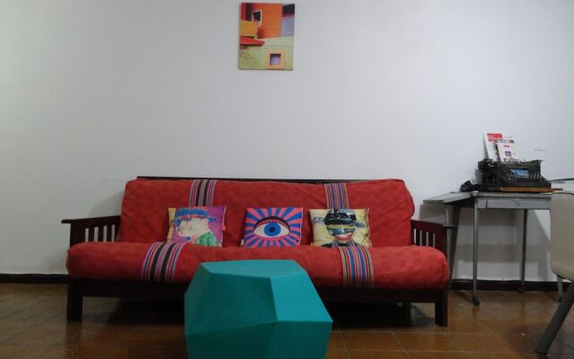Beautiful Quiet Apartment Near Aristides