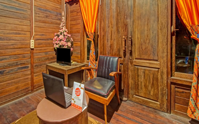 OYO 90031 Villa Papada