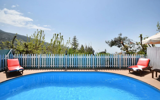 Villa Sezar by Helaltatilvillari