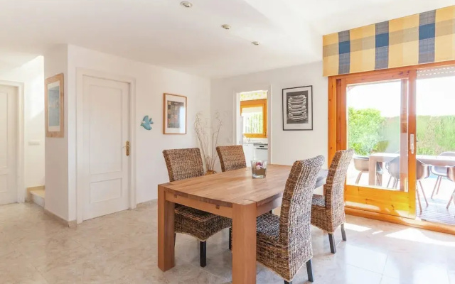 Luxurious Villa St Pere Pescador With Swimming Pool