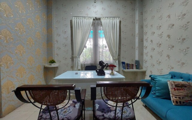 R Residence