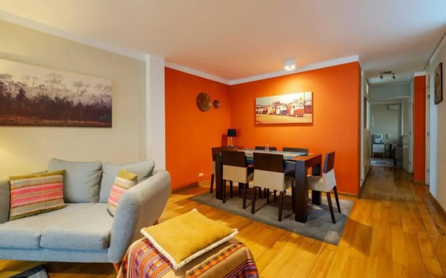 Balconcito Peruano& Ciudad real 302 & 2 bedroom