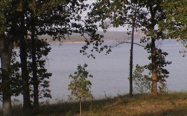 Table Rock Missouri 4 Br home by RedAwning