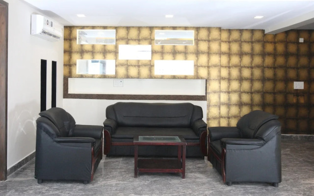 Capital O 14043 Hotel Star Holiday