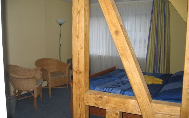 Pension & Ferienhaus Latröpchen