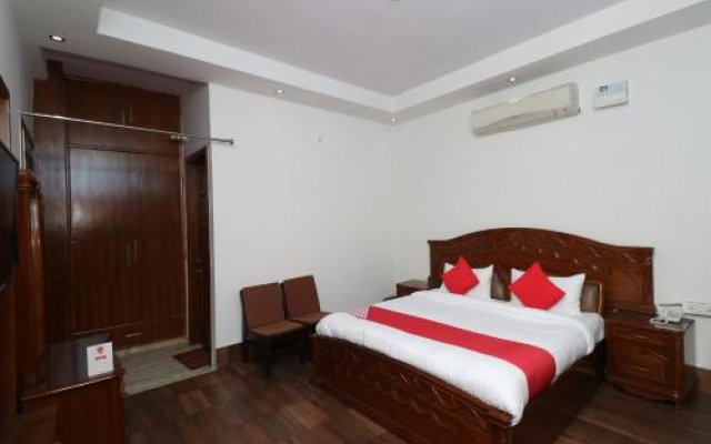 OYO 27055 Love Guest House