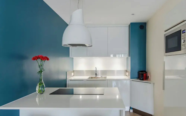 Casteja Modern Residence