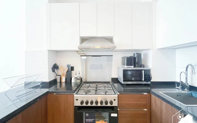 Bright 2bed Family Home: Pool, Gym & Kids Play