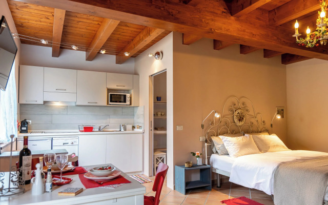 Il Laghello Wood House