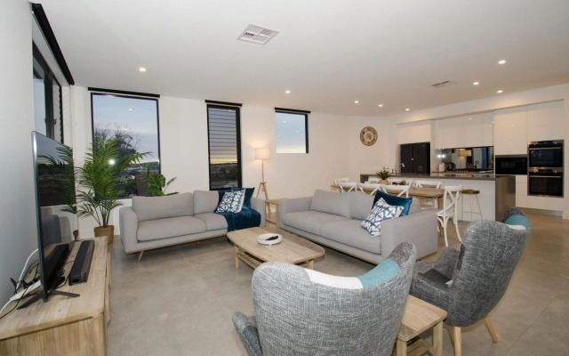 Shellharbour Seaview Luxury Escape