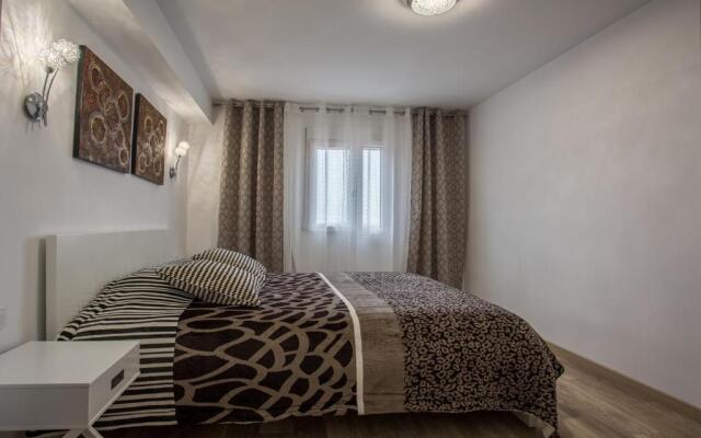 Apartment near City of Arts 2
