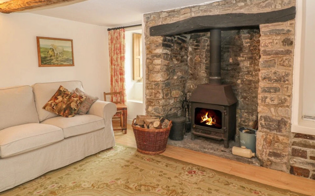 Turpike Cottage