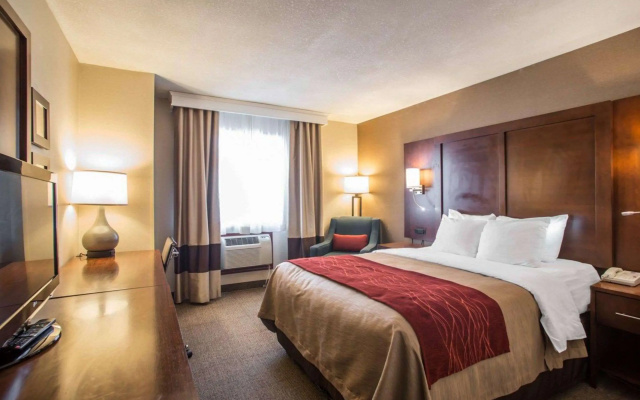 Quality Inn & Suites Boonville - Columbia