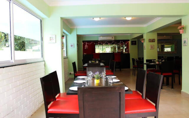 OYO 2119 Hotel Arotel Rooms@Suites