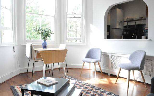 Bright 1 Bedroom Flat Perfect for City Getaway