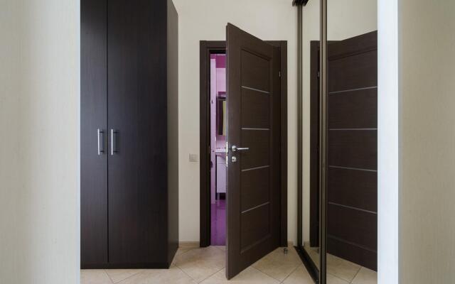 BestFlat24 on Rozhdestvenskaya Street 11