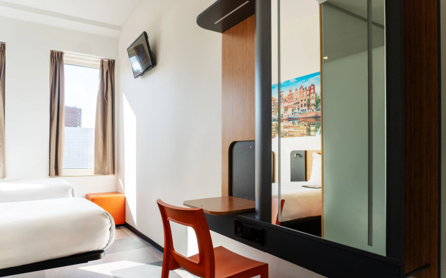 easyHotel Amsterdam Arena Boulevard