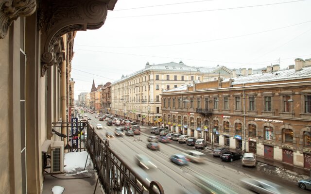 Apartments on Liteynyy