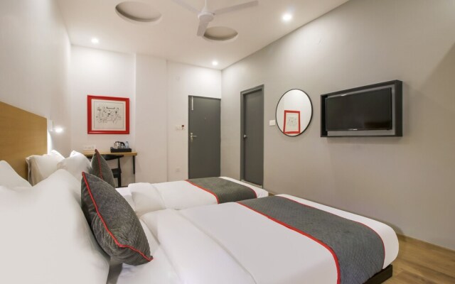 OYO Townhouse 180 Sant Regency