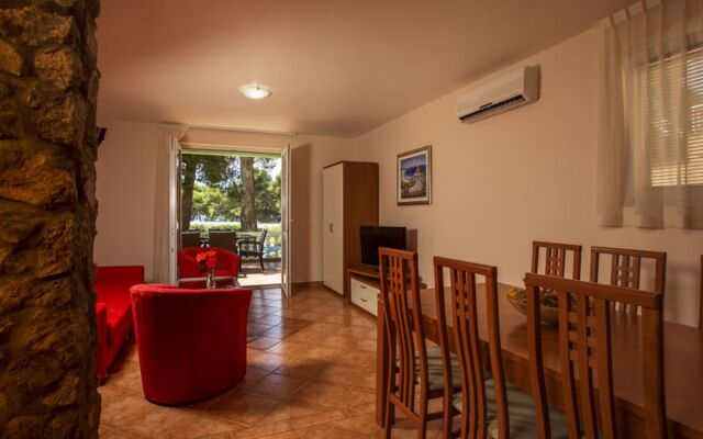 Matilde Beach Resort 28223