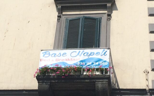 Base Napoli B&B