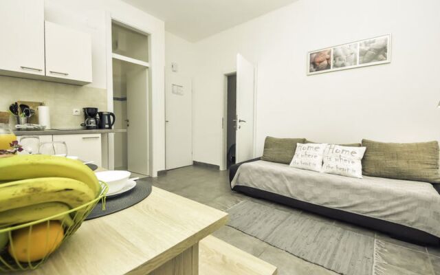 Apartment Snježana Karlobag 18147