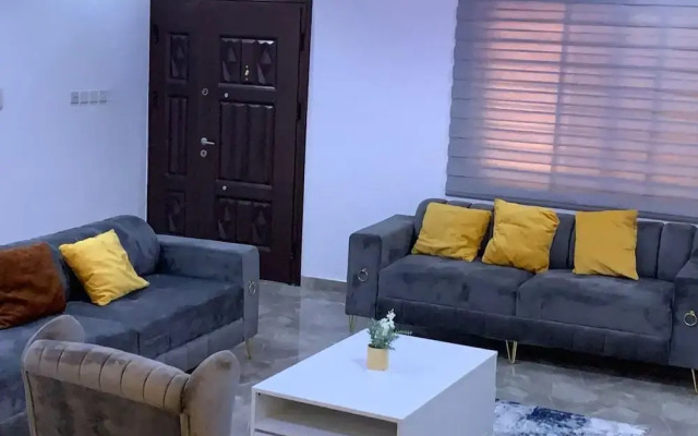 Beautiful Serviced Apartment at Nanakrom, Accra