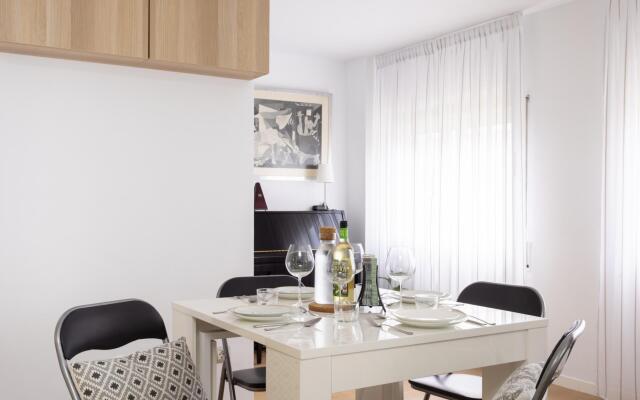 Home2Book Elegance City Center Apartment