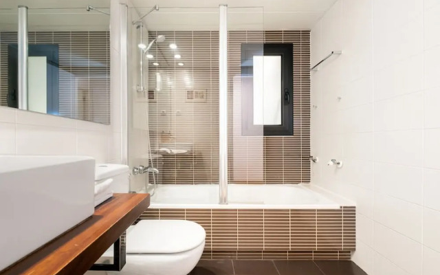 Olala Sardenya Apartment By Olala Homes