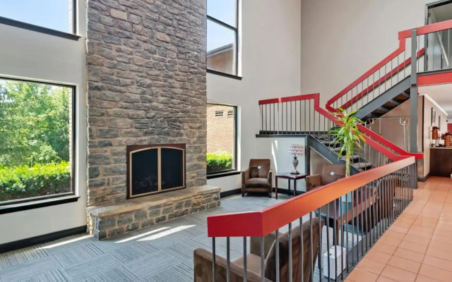 Red Roof Inn & Suites Lexington - Hamburg