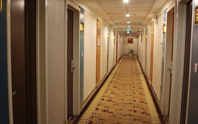 Jiaxinyi Hotel (Chongqing Shipingqiao)