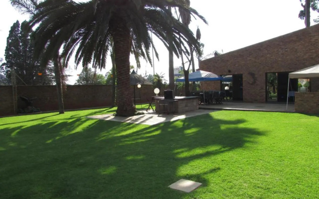 Oppiplot Guest House