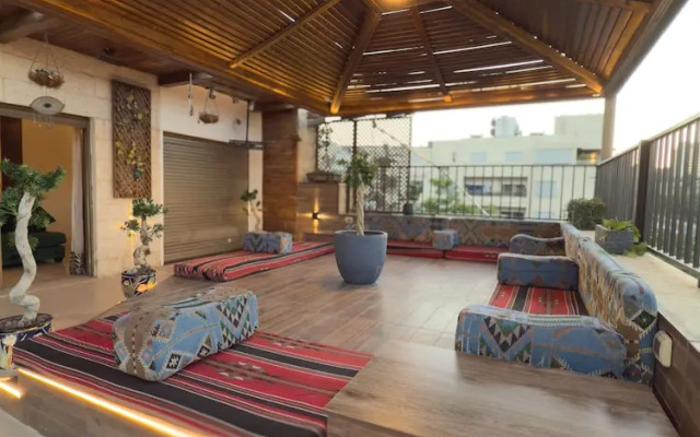 Charming Amman Apartment With Central AC and Parking