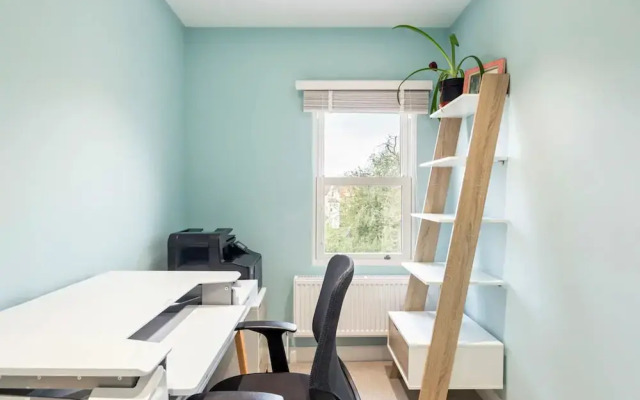 Modern, Cosy and Bright 1 Bedroom Apartment in Ealing